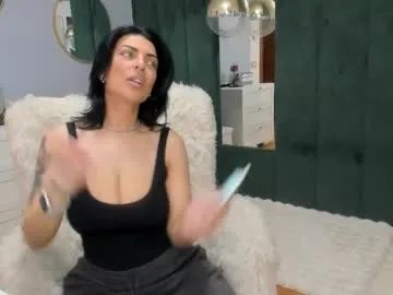 elisabaxter — !Hot MILF !!Make me WET with your TIPS! #findom #latex #milf #brunette #mommy #bigtits #new #Bigass #longhair #oil #lovens #cumshow #squirt #milf