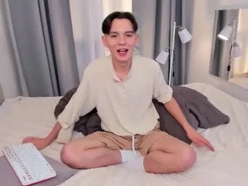 ian_harrickton — Start the show #18 #twink #new #german #feet [20 tokens remaining]