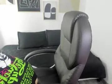 littlee_red — GOAL: One free tip action menu [5 tokens remaining]  Soft & Sensual Vibes | Talk, Tease & Chill  #latina #squirt #bigass #redhead #hairy