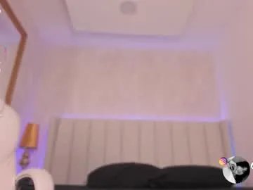 mia_medina on Chaturbate