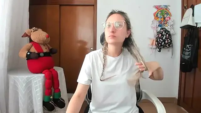 Adele_johnsonn1 — It excites me to vibrate the pussy