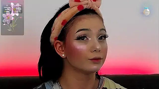 Freechat Avery-- on StripChat