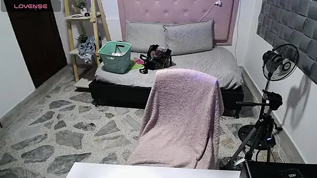 Dulce__Lovee on StripChat