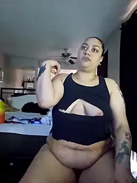 honeeyyy_pot on StripChat