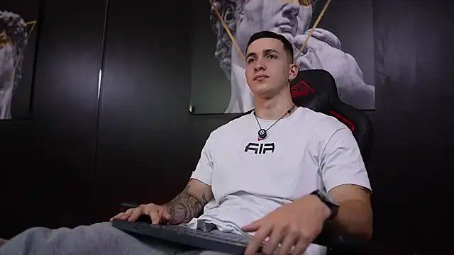 JacksonOlsenn — jerk off