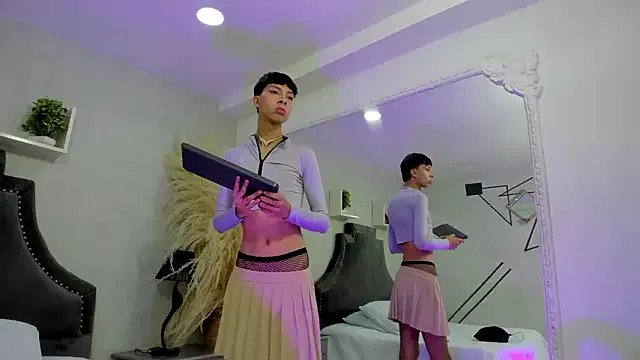 Jamess_Carterr_ — Show my naked ass