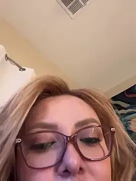 Pumpkin_bunny on StripChat