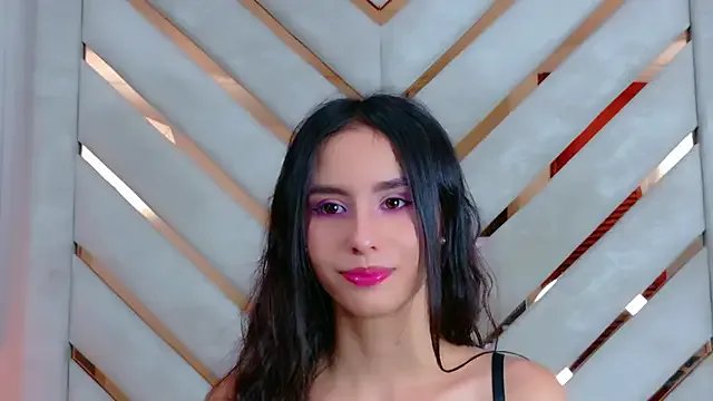 Sarah-Grace on StripChat