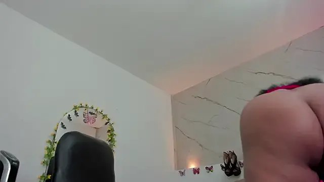 Sofii_Cooper1 on StripChat