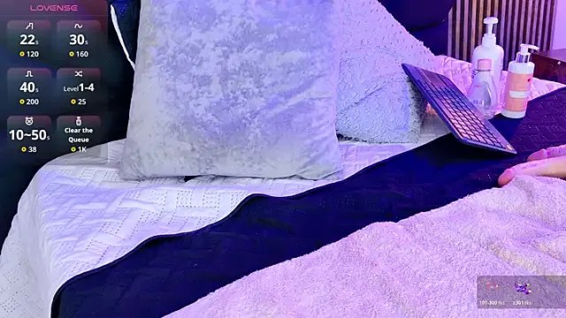 vicky_lopez on StripChat