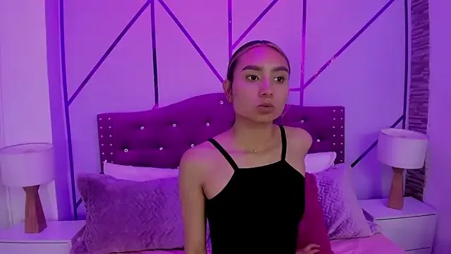 ximena_vasquez8 on StripChat