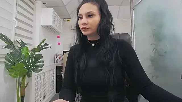 YaraXCox on StripChat